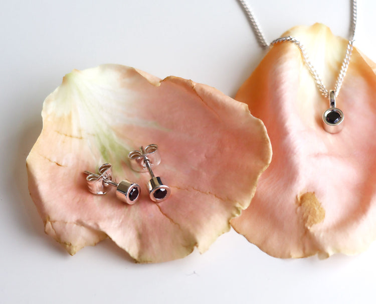 Minou Diamond necklace, Black diamond 0.10 ct