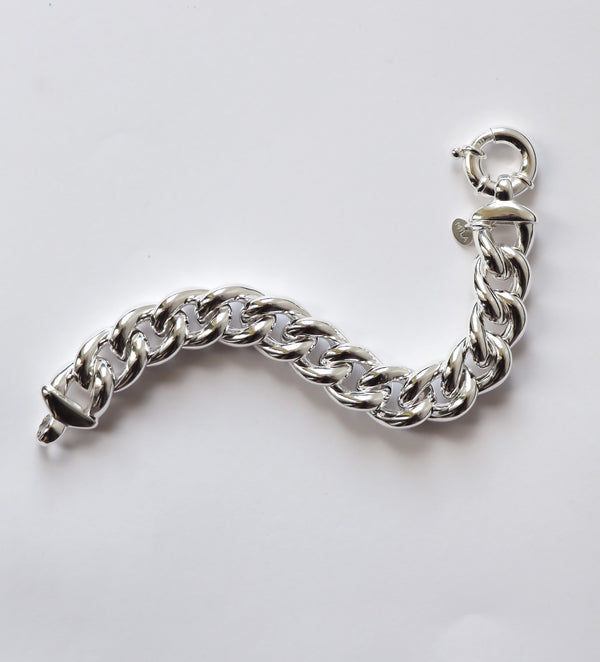 Brett kedjearmband med Pansarlänkar.