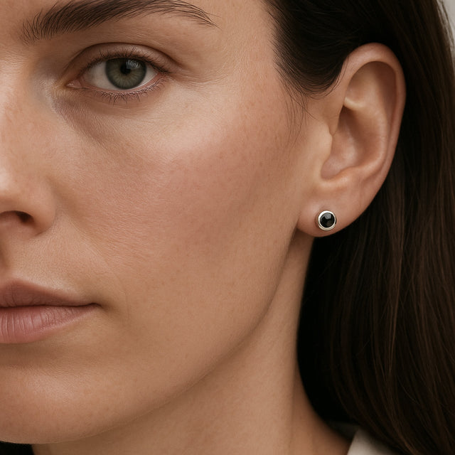 Minou Black Diamond ear stud 0.20 ct