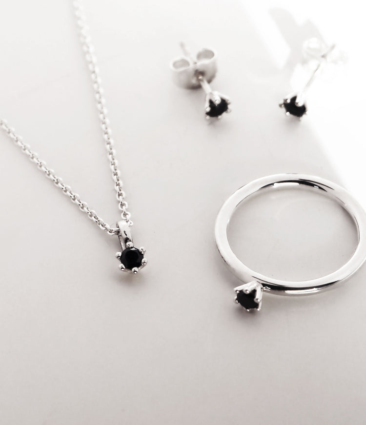 Julie Diamond necklace, Black diamond