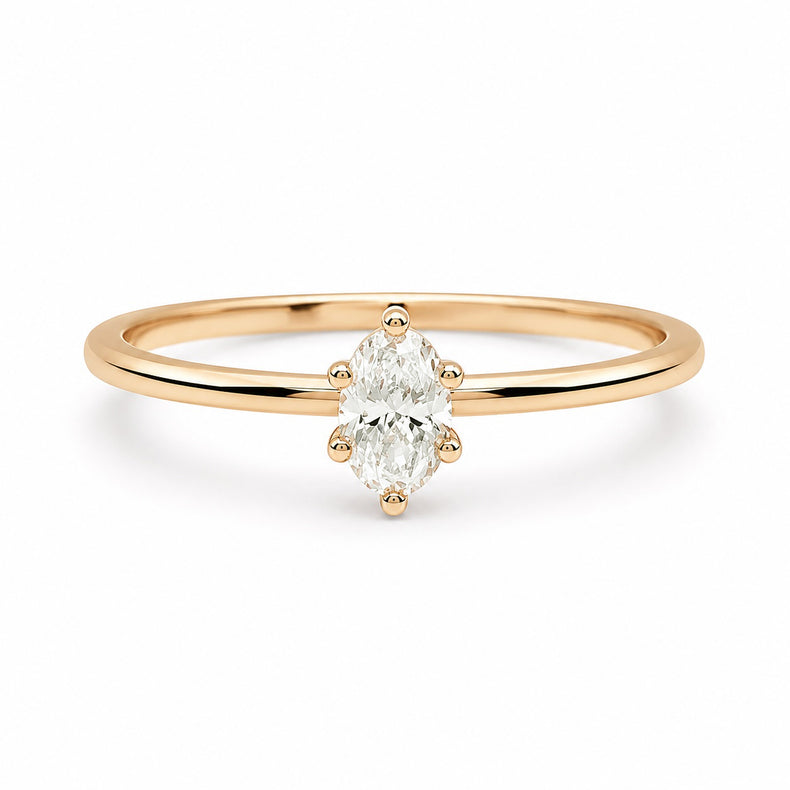 Ring i 18k. guld med oval diamant