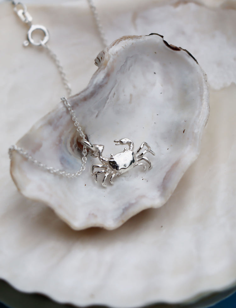 Summer Edition Crab necklace, silver