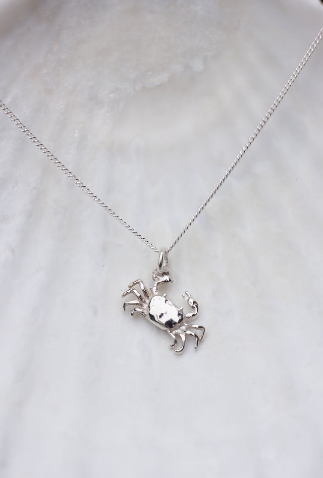 Summer Edition Crab necklace, silver