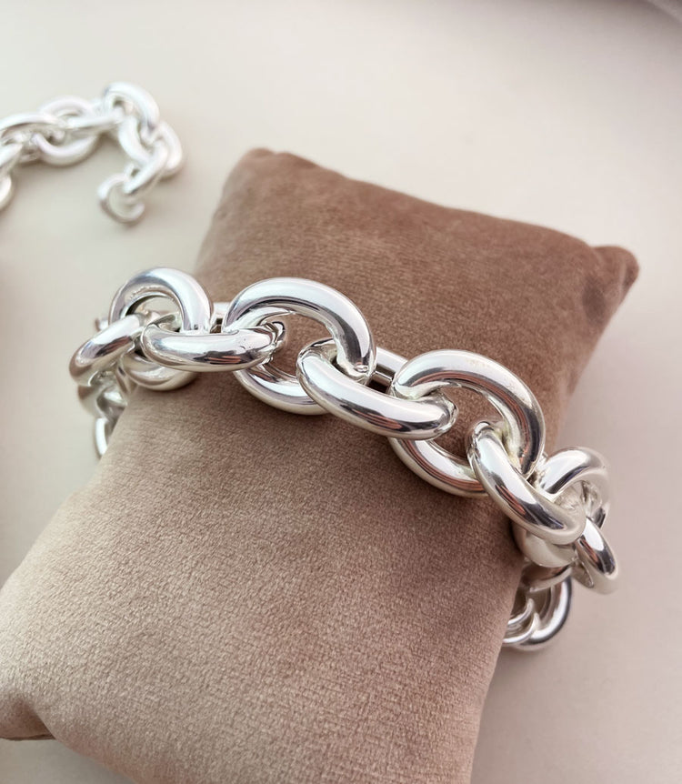 Kedjearmband med ovala tjocka länkar i äkta silver - 925 sterling silver.