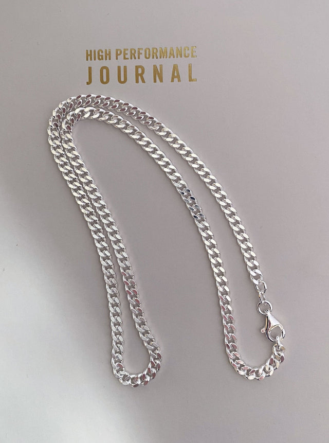 Halsband med 5 mm bred pansarkedja i silver.