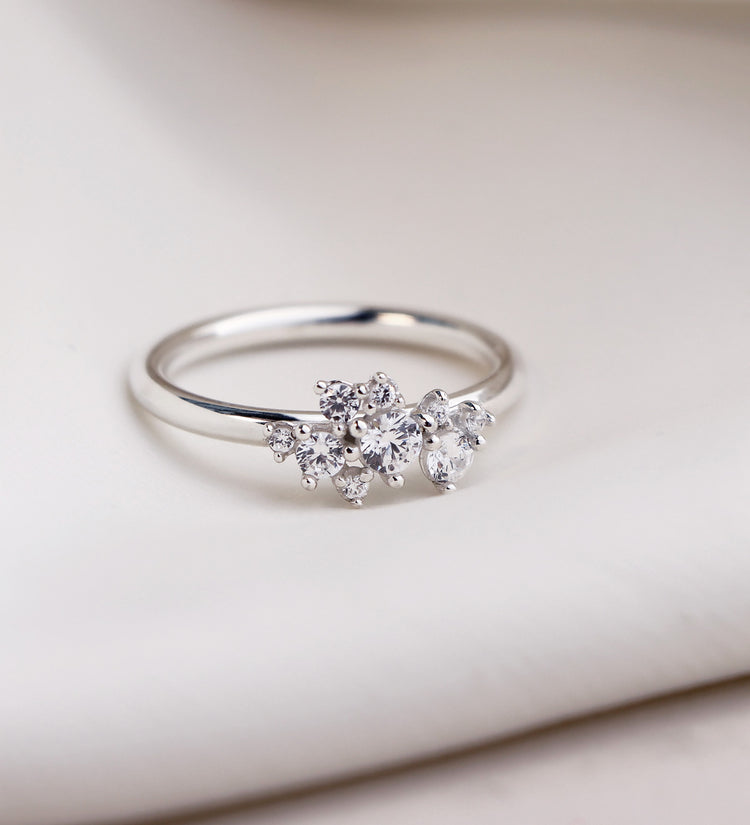 Sample rings before buying a diamond ring
