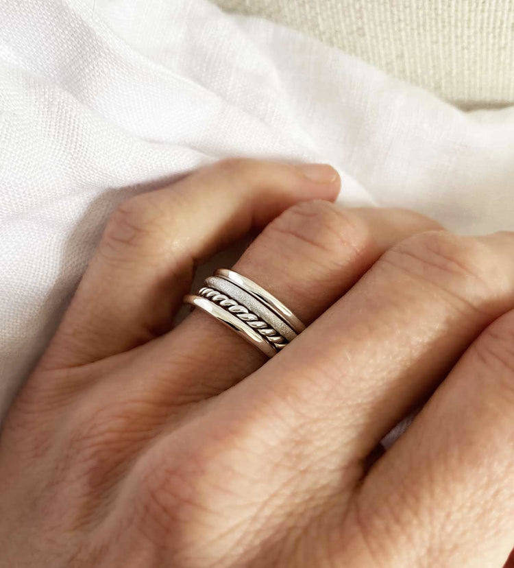Mila Combo ring thin, frosted silver