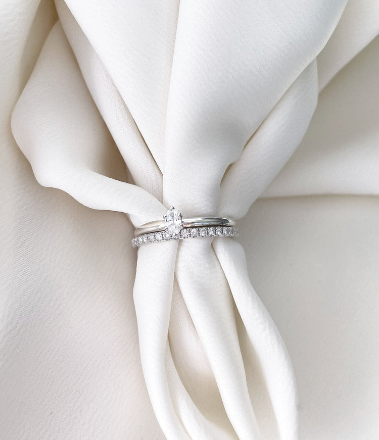 June Diamond ring, Oval diamond 0.25 ct.