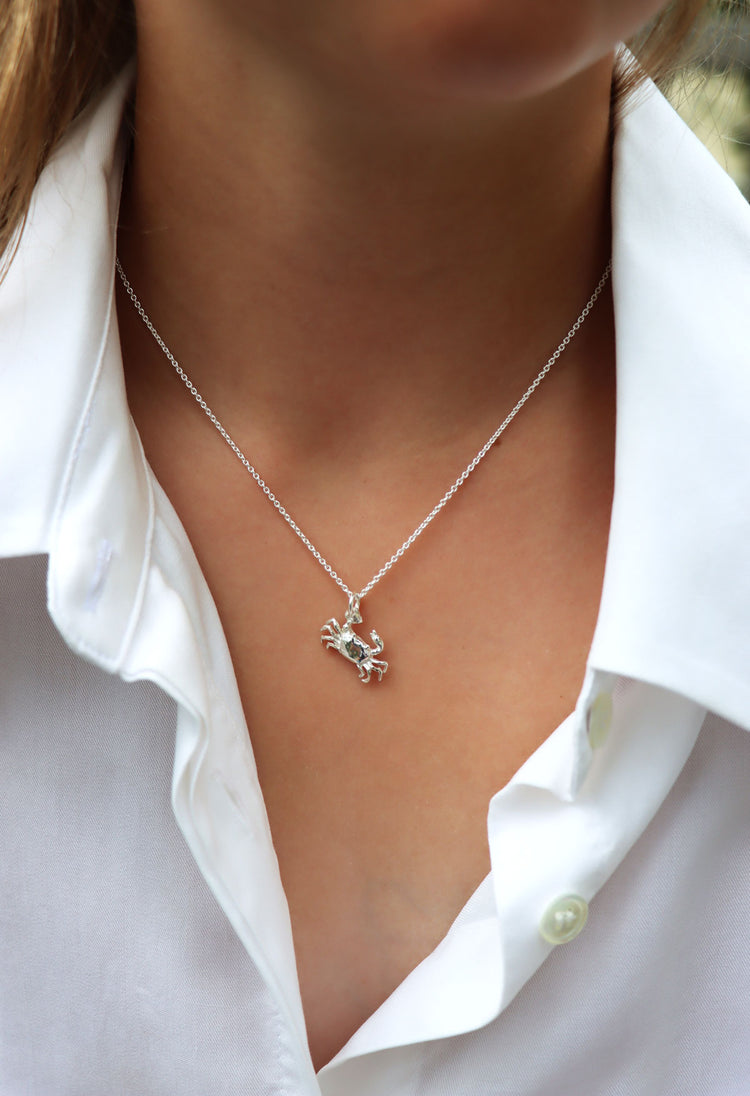 Summer Edition Crab necklace, silver