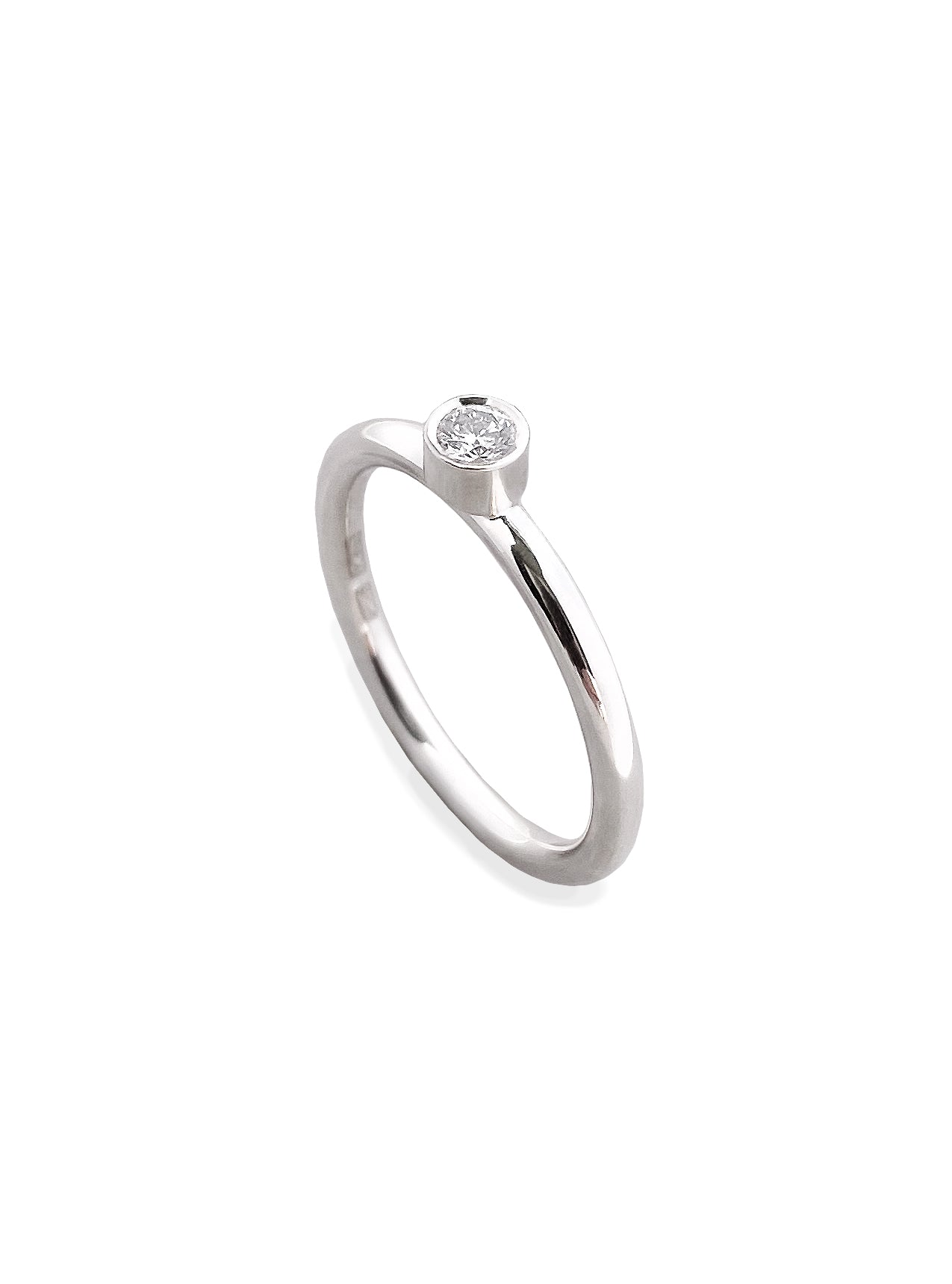 Sample rings before buying a diamond ring