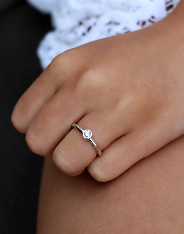 Minou Diamond ring, silver