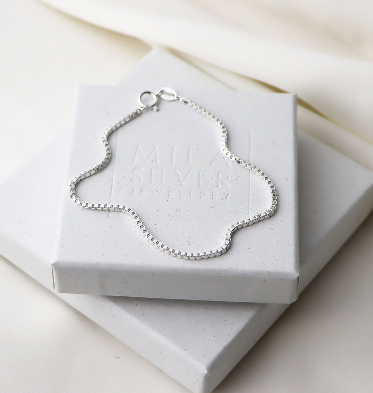 Silverarmband med box kedja. 