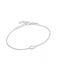 Silverarmband till dam med smal kedja och droppe. 