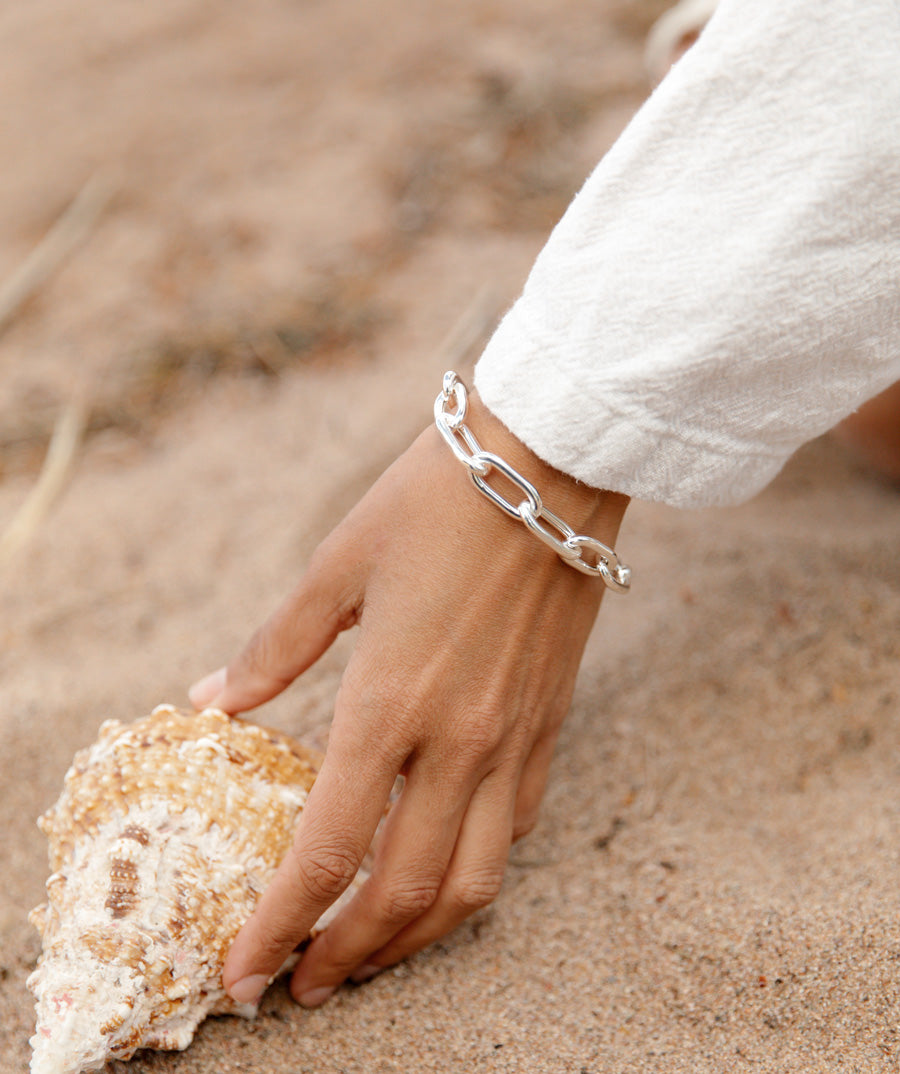Chunky Paperclip chain bracelet in silver | Mila Silver