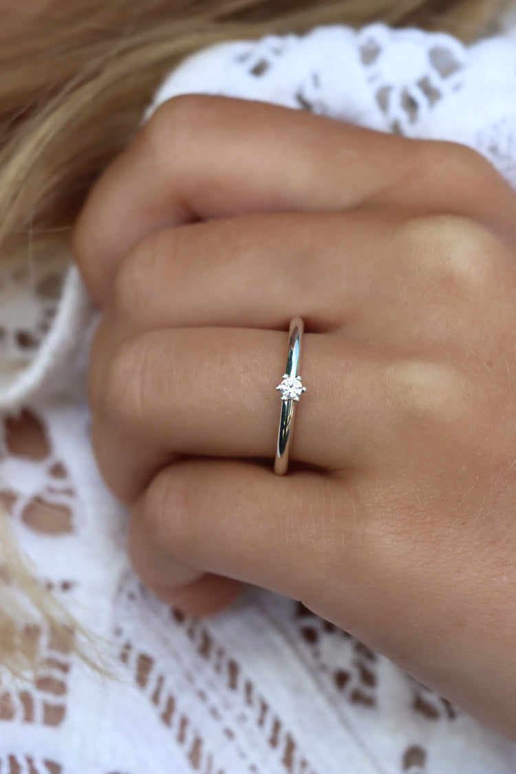 Wedding / Engagement Rings Couple | Julie 0.10 ct + Plain silver ring