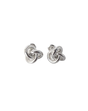 Ear studs i silver med stora silverknutar. 