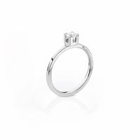 Diamantring i vitguld.