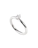 Ring med oval diamant. 