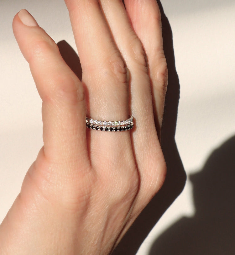 Wedding / Engagement Rings Couple | Elise + Plain ring, Black diamonds