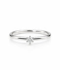 Förlovningsring i silver med 0,10 ct diamant. 
