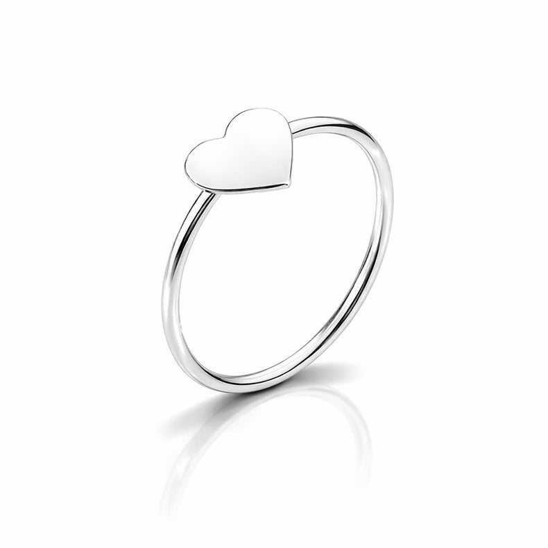 Silverring med litet hjärta