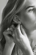ROD BOW ear cuff, guldpläterad - Mila Silver